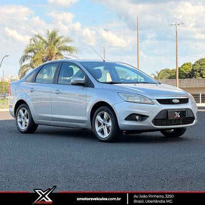 FORD FOCUS 2.0 GLX SEDAN 16V GASOLINA 4P MANUAL